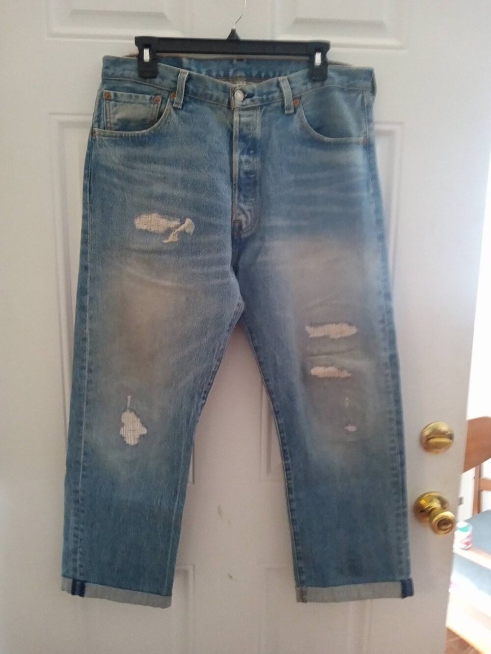 Men's 501 Levis Distressed Size 34X30